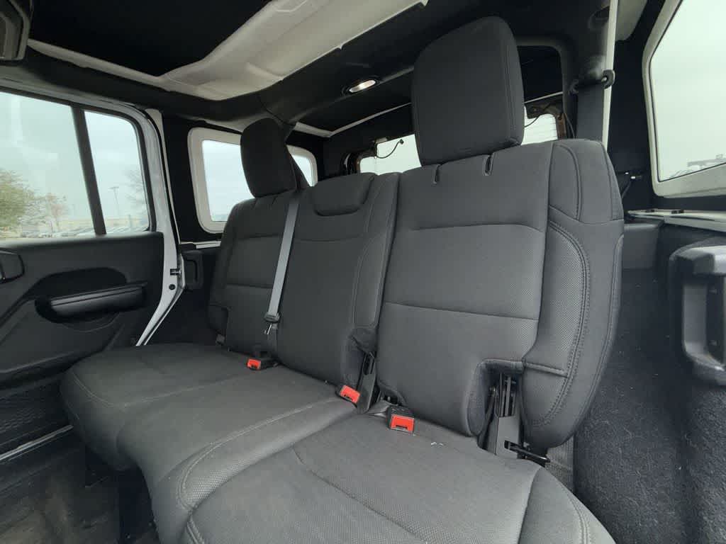 Thumbnail: 2019 Jeep Wrangler - 12