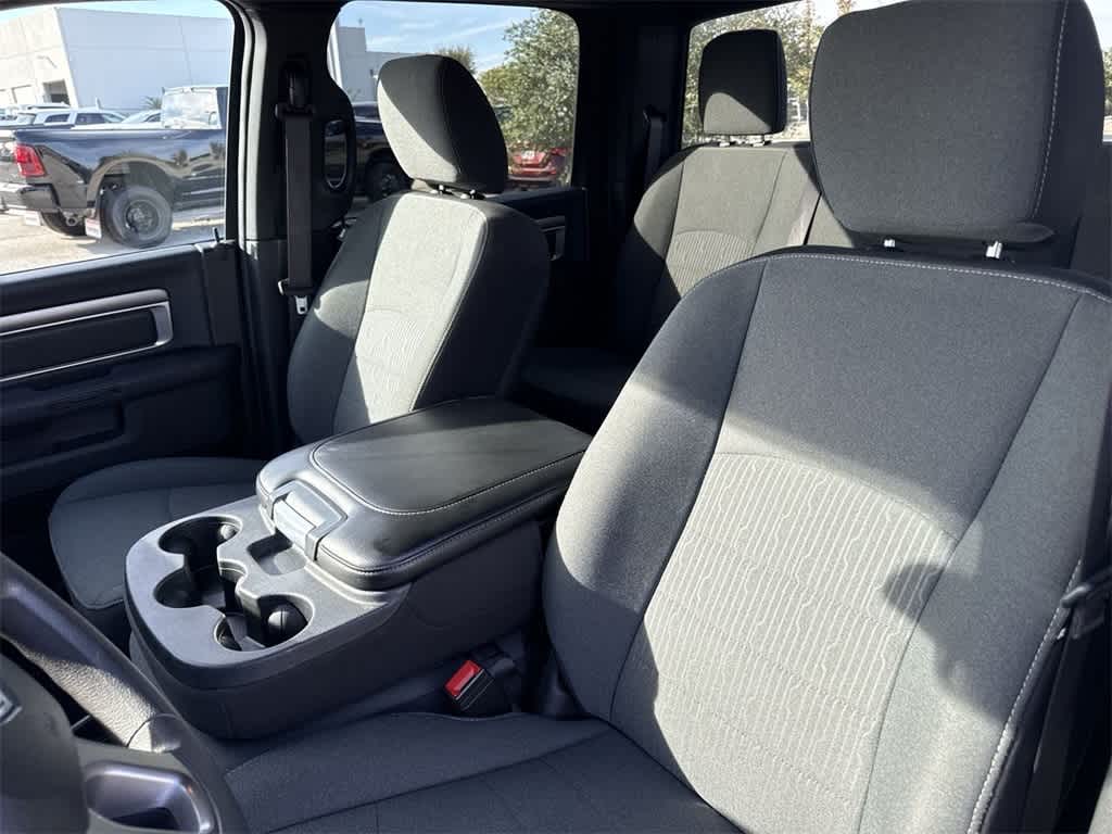 Thumbnail: 2024 RAM 1500 Classic - 11