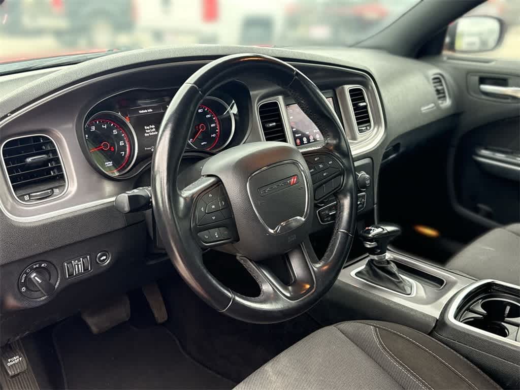2022 Dodge Charger SXT photo 2
