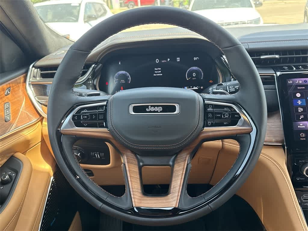 Thumbnail: 2025 Jeep Grand Cherokee - 17