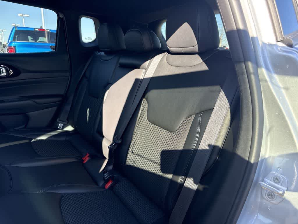 Thumbnail: 2026 Jeep Compass - 14