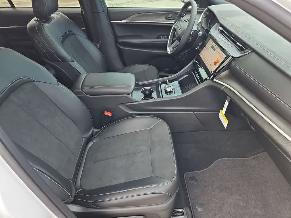 Thumbnail: 2026 Jeep Grand Cherokee - 24