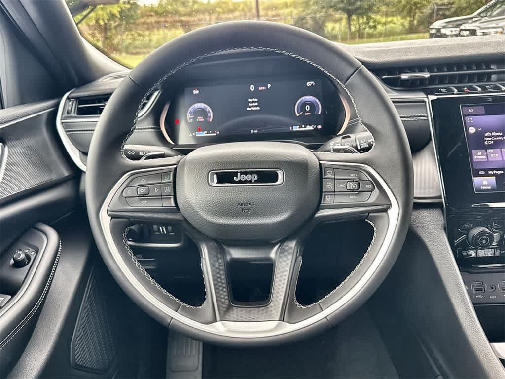 Thumbnail: 2025 Jeep Grand Cherokee - 17