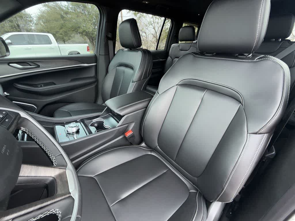Thumbnail: 2026 Jeep Grand Cherokee L - 7