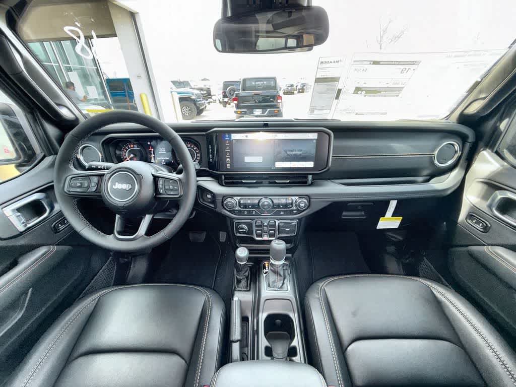 Thumbnail: 2026 Jeep Gladiator - 15