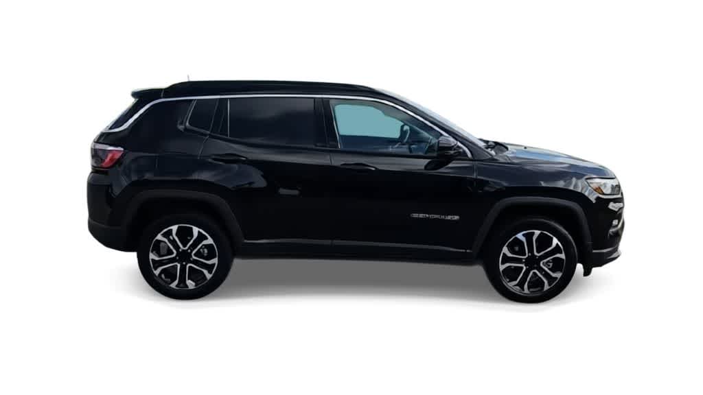 Thumbnail: 2022 Jeep Compass - 9