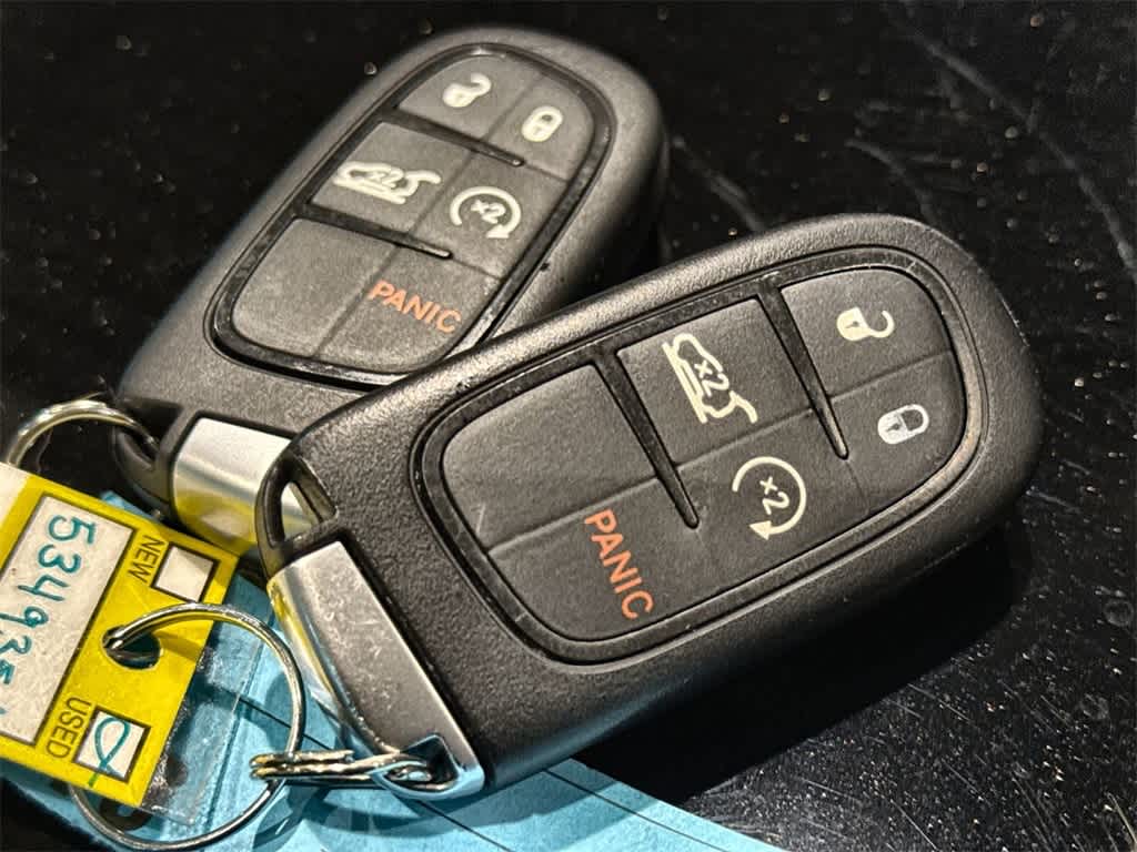 Thumbnail: 2022 Jeep Cherokee - 23