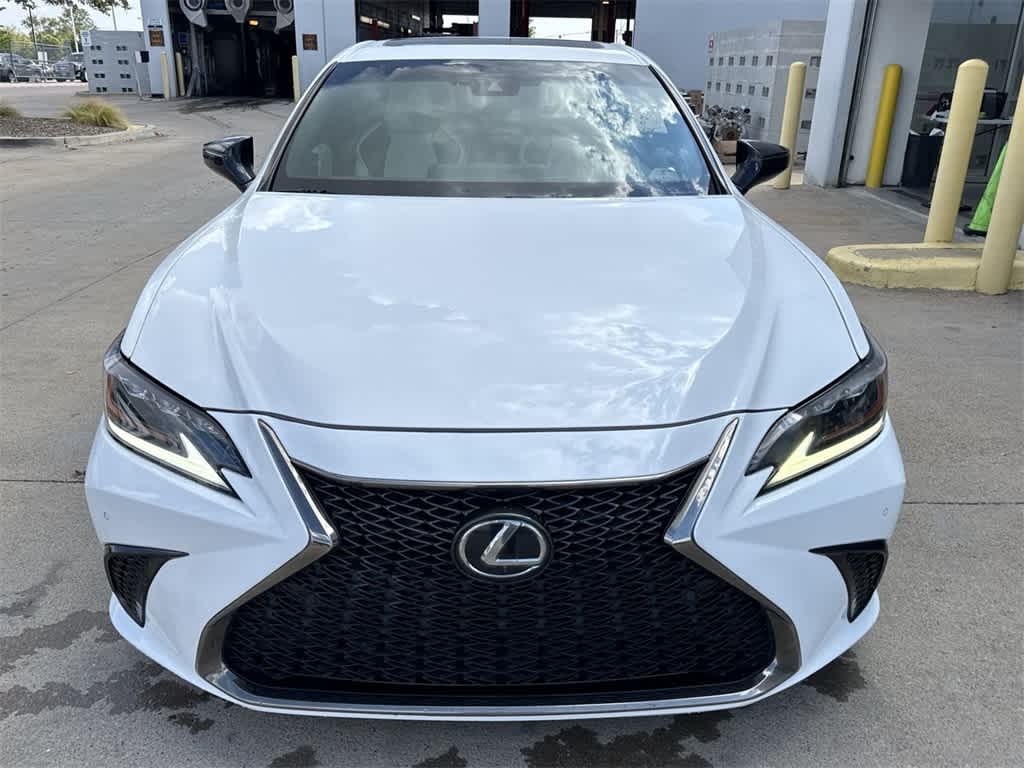 Thumbnail: 2021 Lexus ES - 6