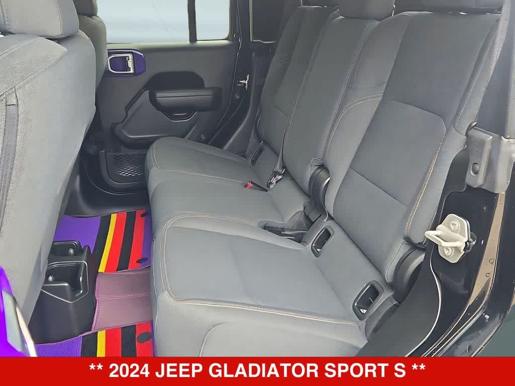 Thumbnail: 2024 Jeep Gladiator - 20