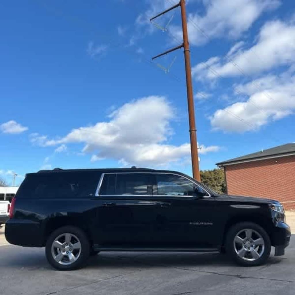 Used 2018 Chevrolet Suburban LT SUV