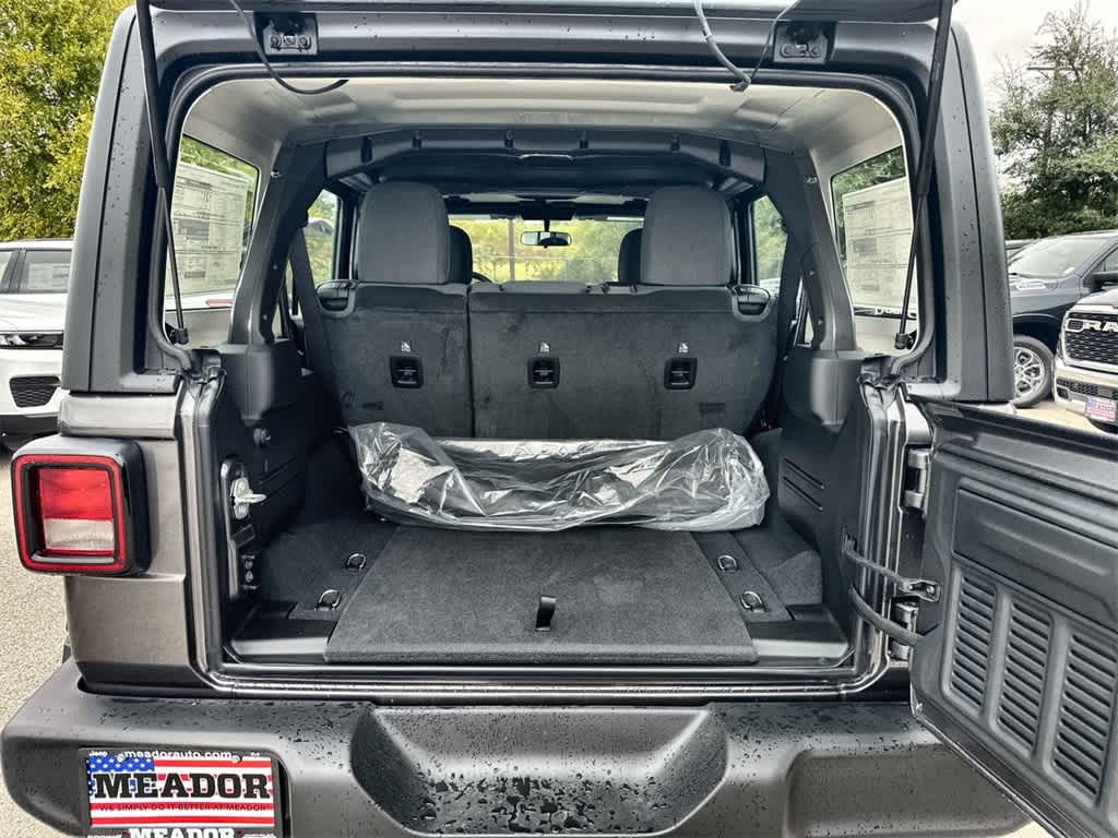 Thumbnail: 2026 Jeep Wrangler - 20