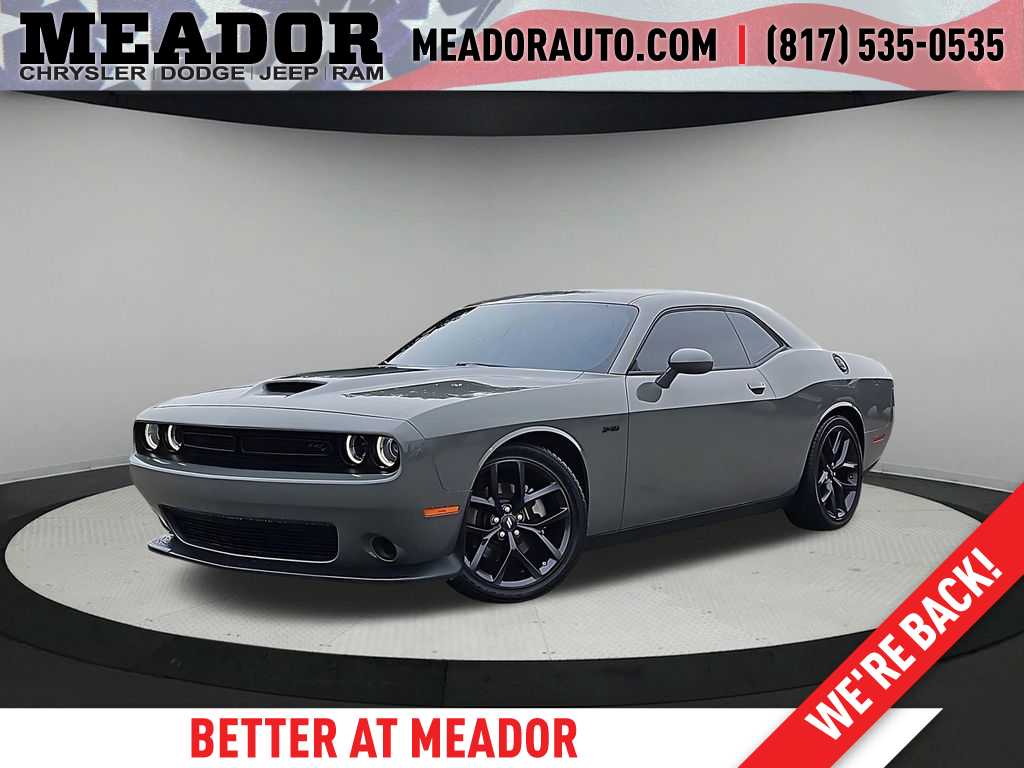 2023 Dodge Challenger R/T's photo