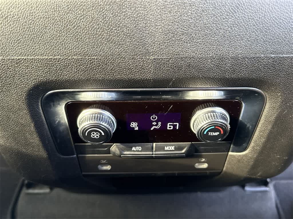 Thumbnail: 2024 GMC Yukon - 22