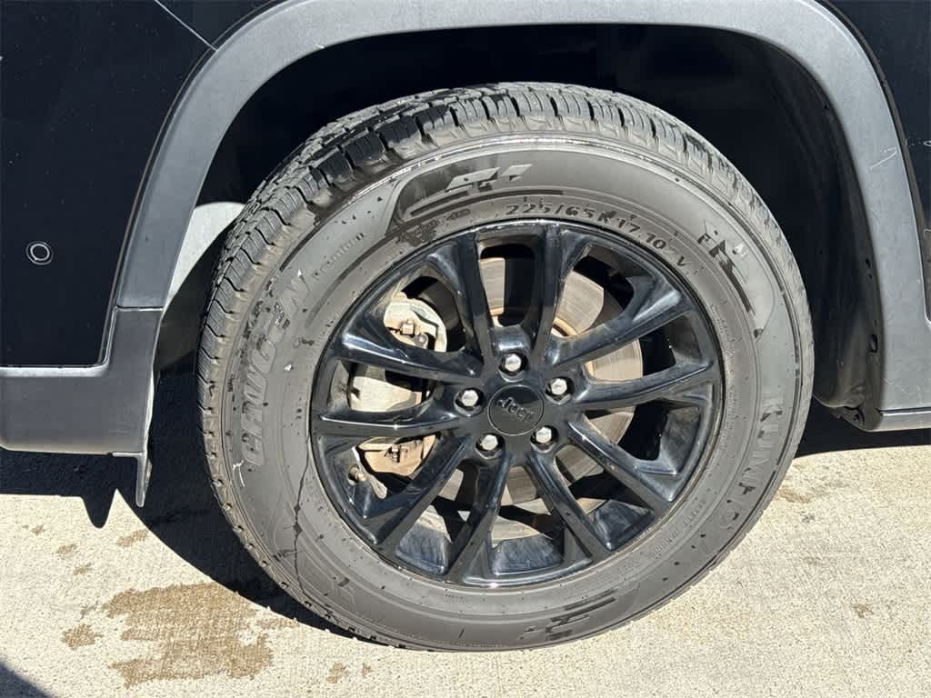 Thumbnail: 2023 Jeep Cherokee - 9