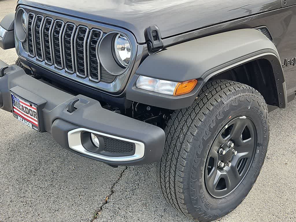 Thumbnail: 2026 Jeep Gladiator - 11