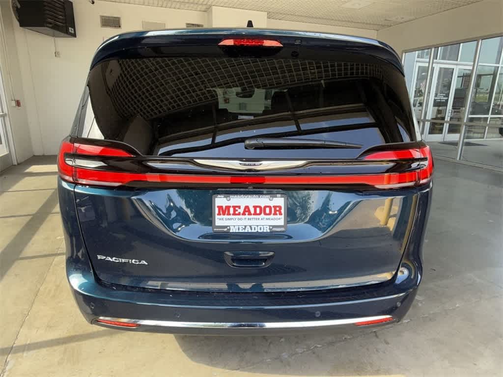 Thumbnail: 2025 Chrysler Pacifica - 5