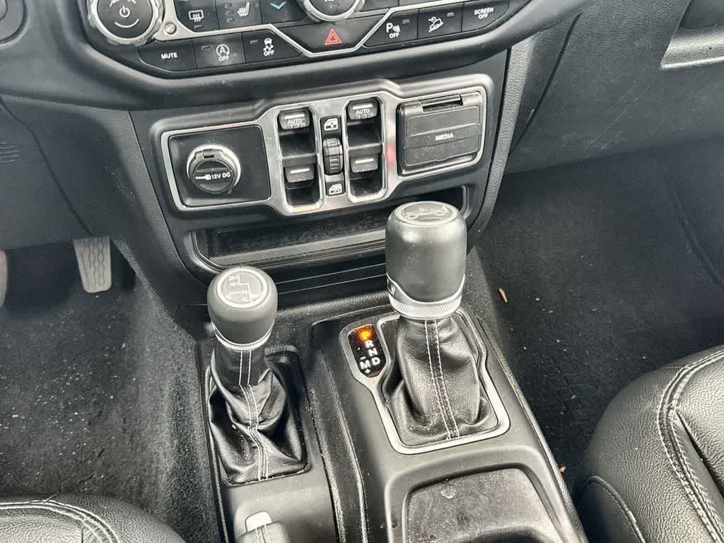 Thumbnail: 2019 Jeep Wrangler - 17