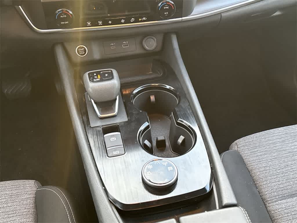 Thumbnail: 2023 Nissan Rogue - 17