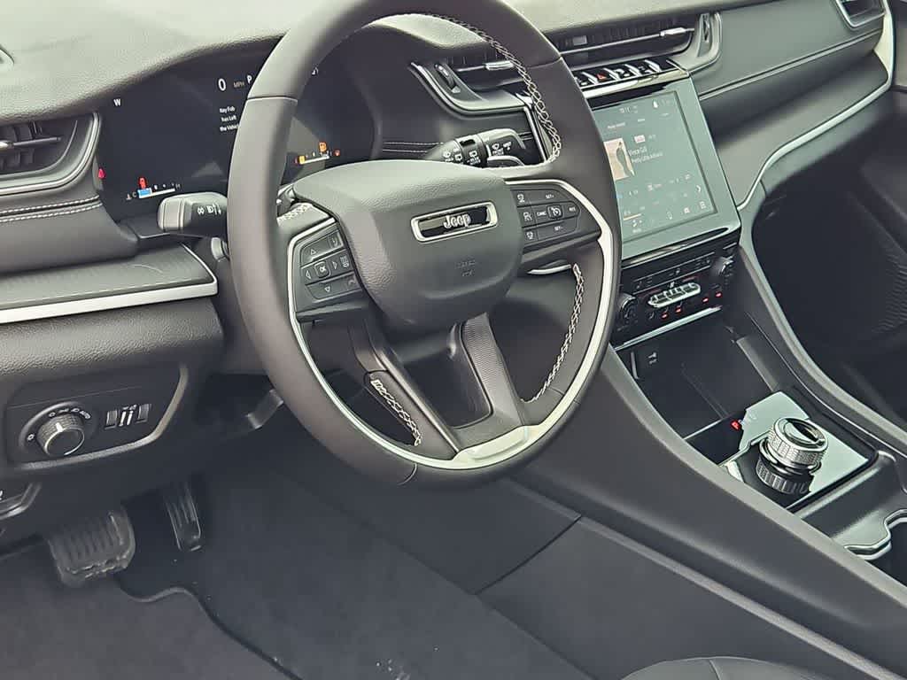 Thumbnail: 2026 Jeep Grand Cherokee - 10