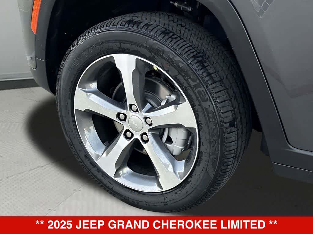 Thumbnail: 2025 Jeep Grand Cherokee - 8