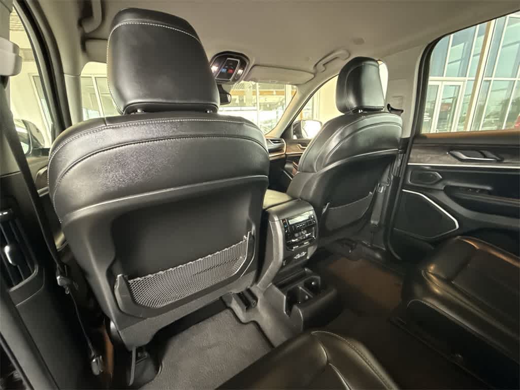 Thumbnail: 2022 Jeep Grand Cherokee - 11