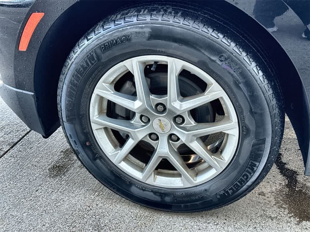 Thumbnail: 2023 Chevrolet Equinox - 9