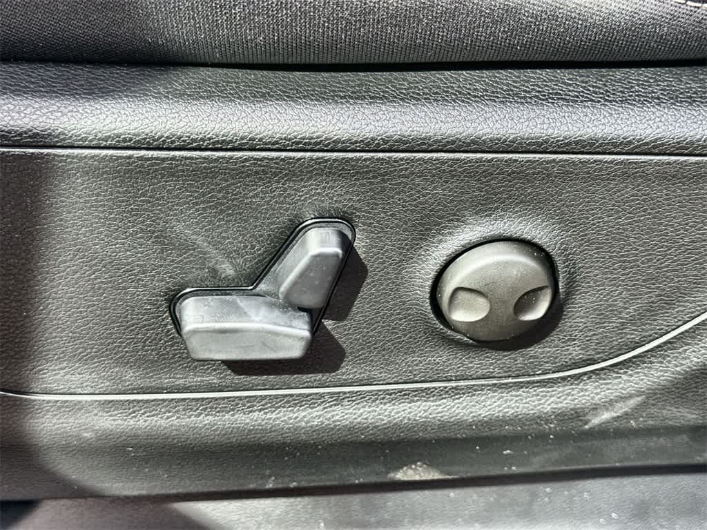 Thumbnail: 2026 RAM 1500 - 24