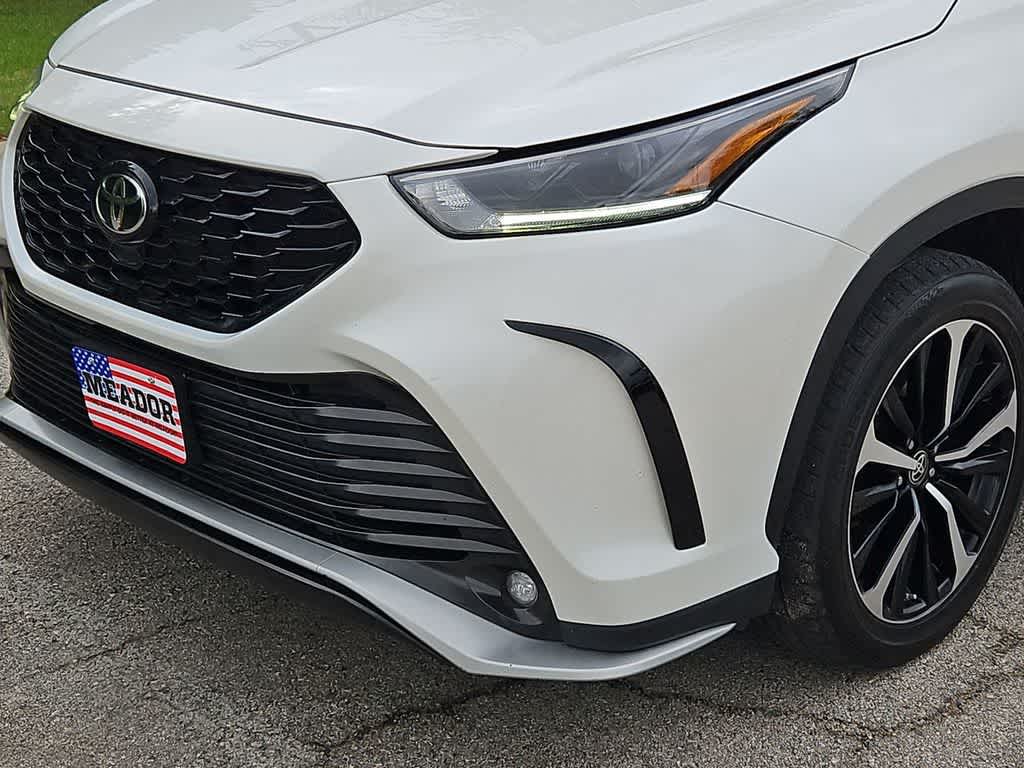 Thumbnail: 2021 Toyota Highlander - 11