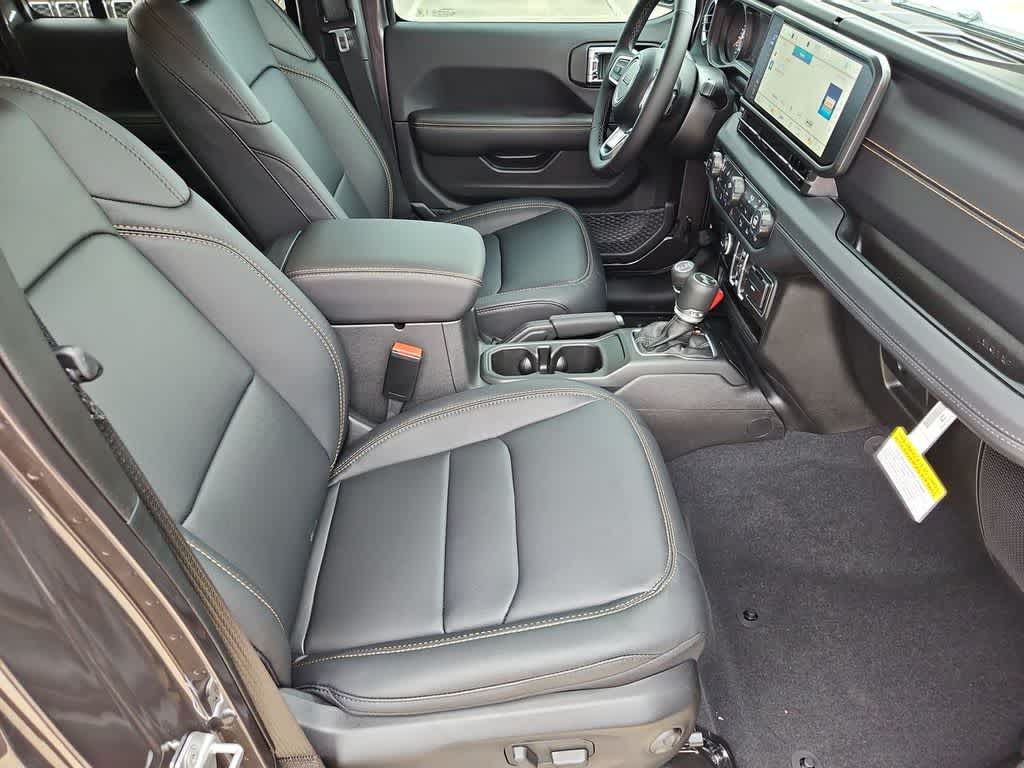 Thumbnail: 2026 Jeep Wrangler - 22