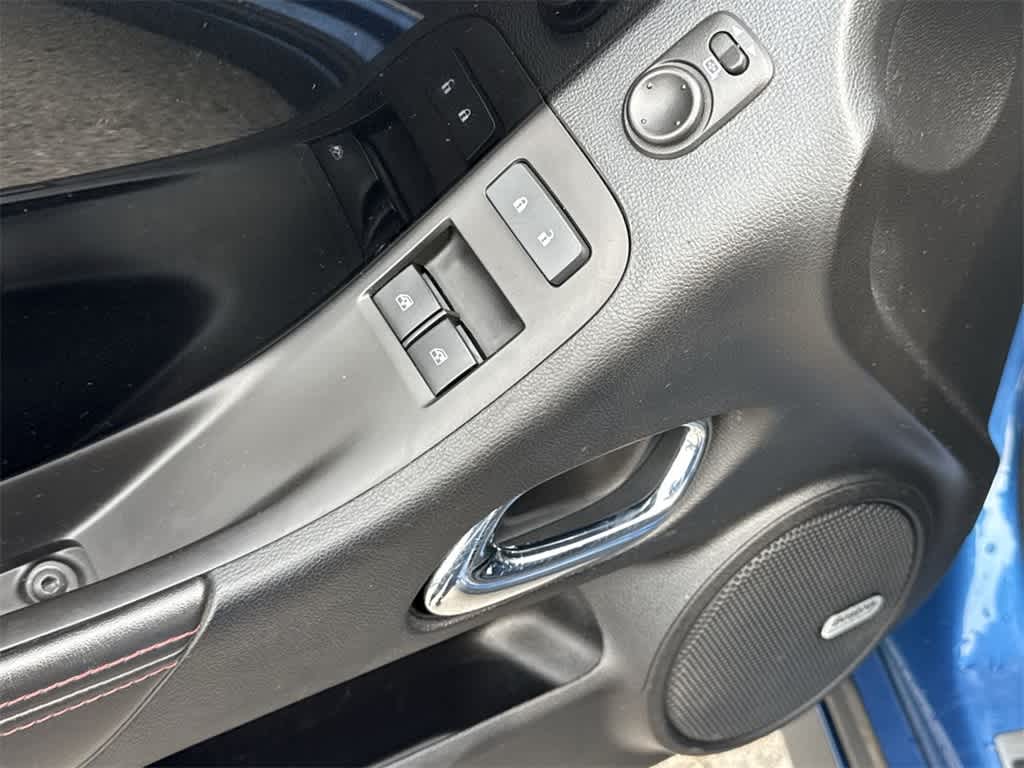 Thumbnail: 2013 Chevrolet Camaro - 24