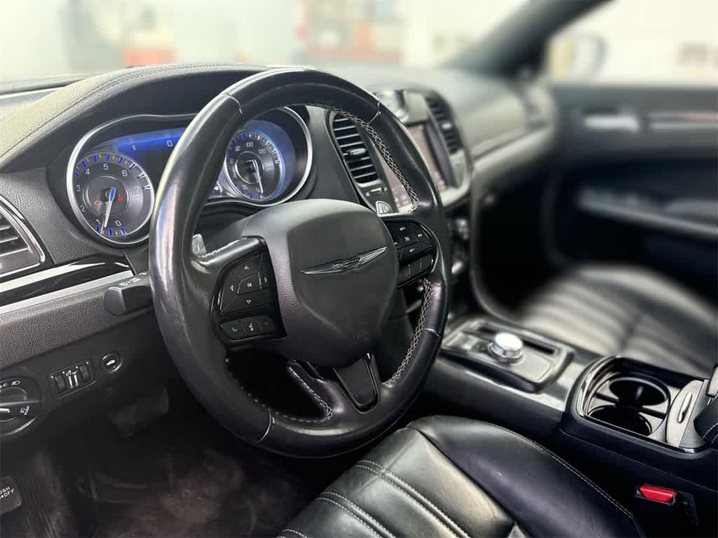 Thumbnail: 2021 Chrysler 300 - 2