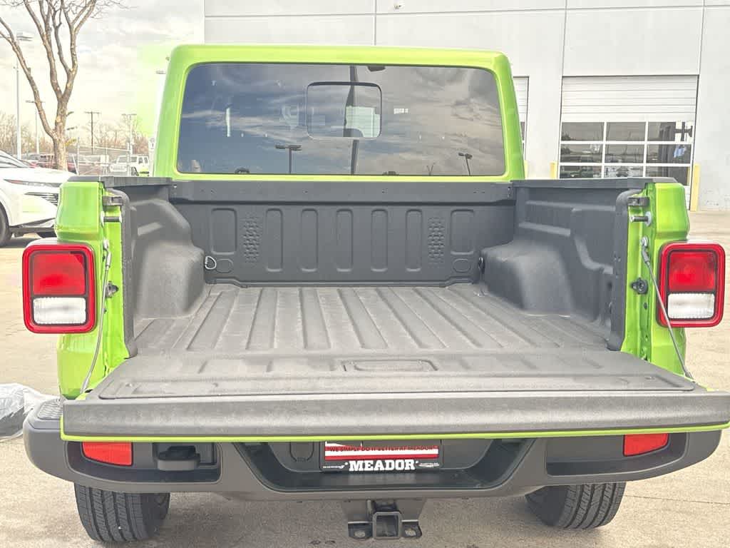 Thumbnail: 2025 Jeep Gladiator - 19