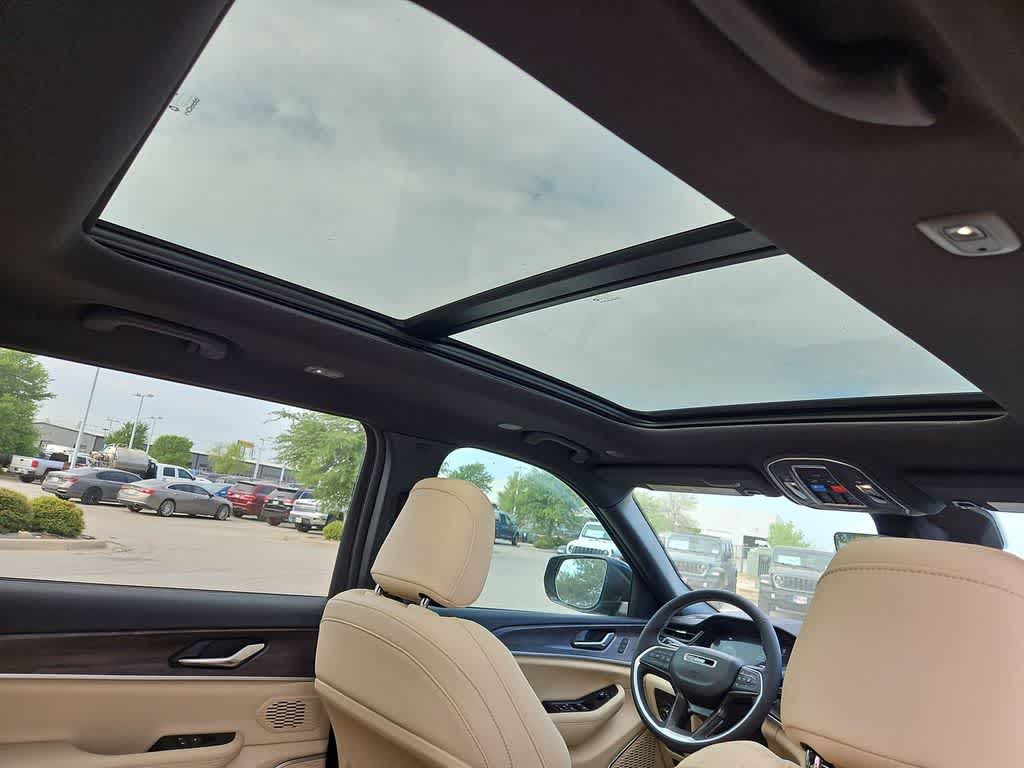 Thumbnail: 2026 Jeep Grand Cherokee L - 23