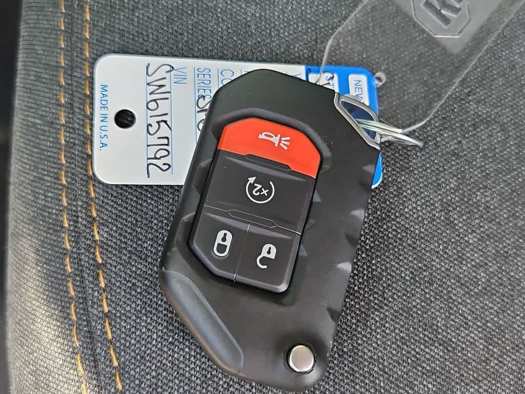 Thumbnail: 2025 Jeep Wrangler - 35