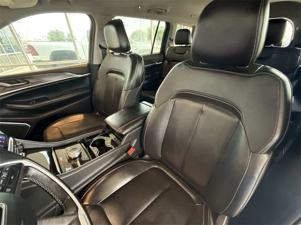 Thumbnail: 2022 Jeep Grand Cherokee - 10