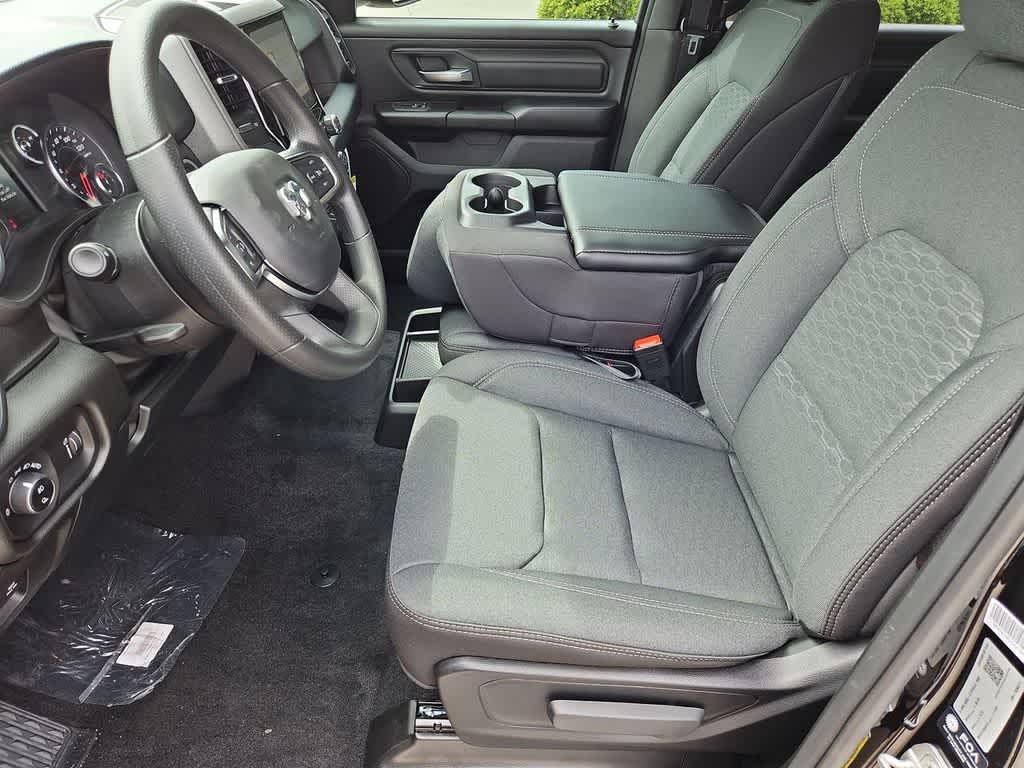 Thumbnail: 2026 RAM 1500 - 17