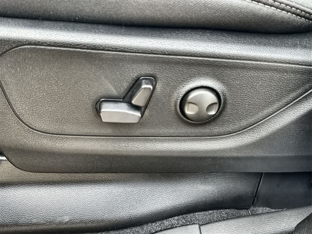 Thumbnail: 2026 RAM 1500 - 25