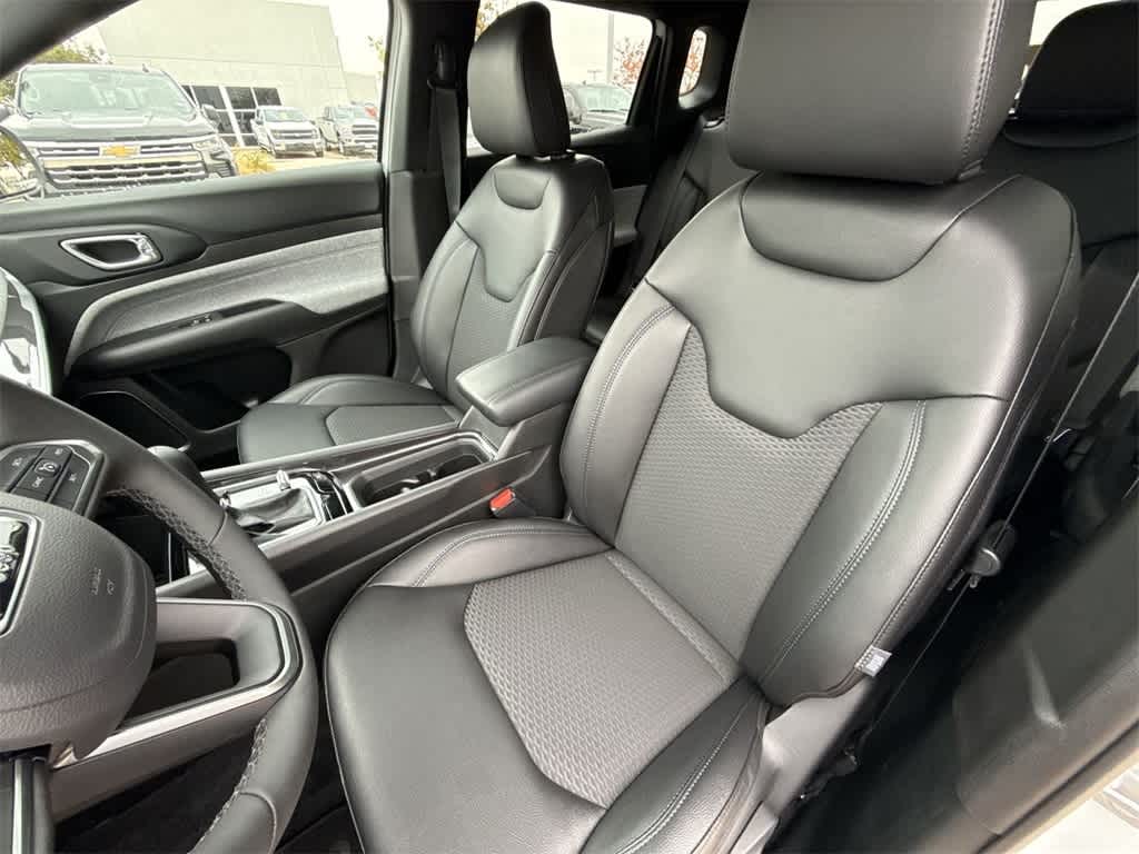 Thumbnail: 2026 Jeep Compass - 10