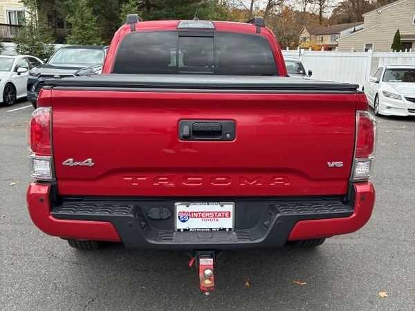 Thumbnail: 2019 Toyota Tacoma - 8