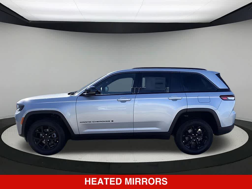 Thumbnail: 2026 Jeep Grand Cherokee - 3