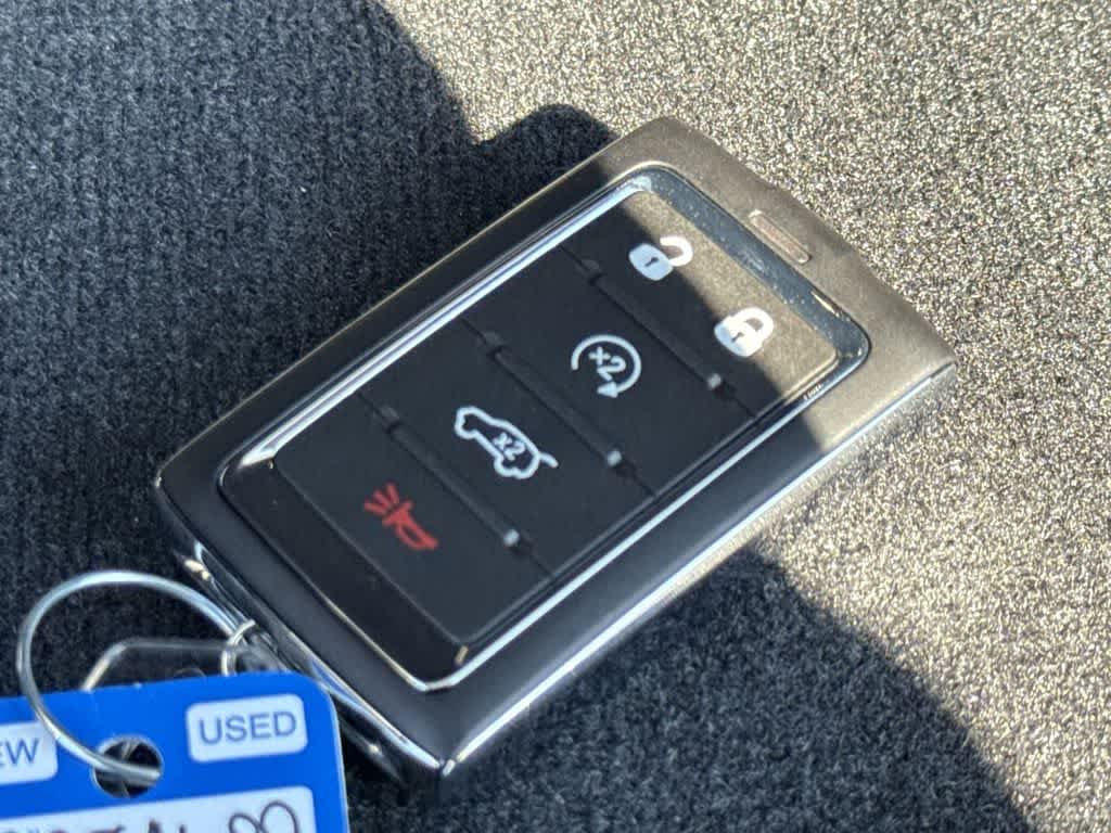 Thumbnail: 2025 Jeep Grand Cherokee - 24