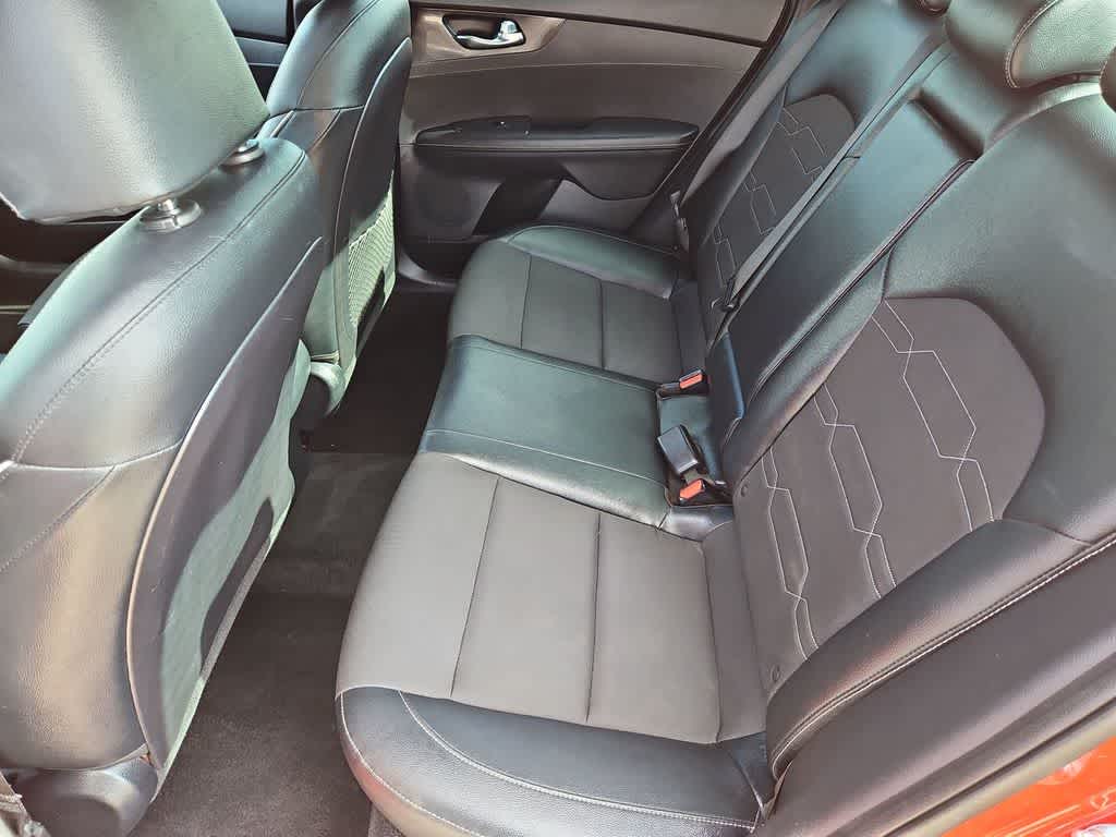 Thumbnail: 2020 Kia Forte - 21