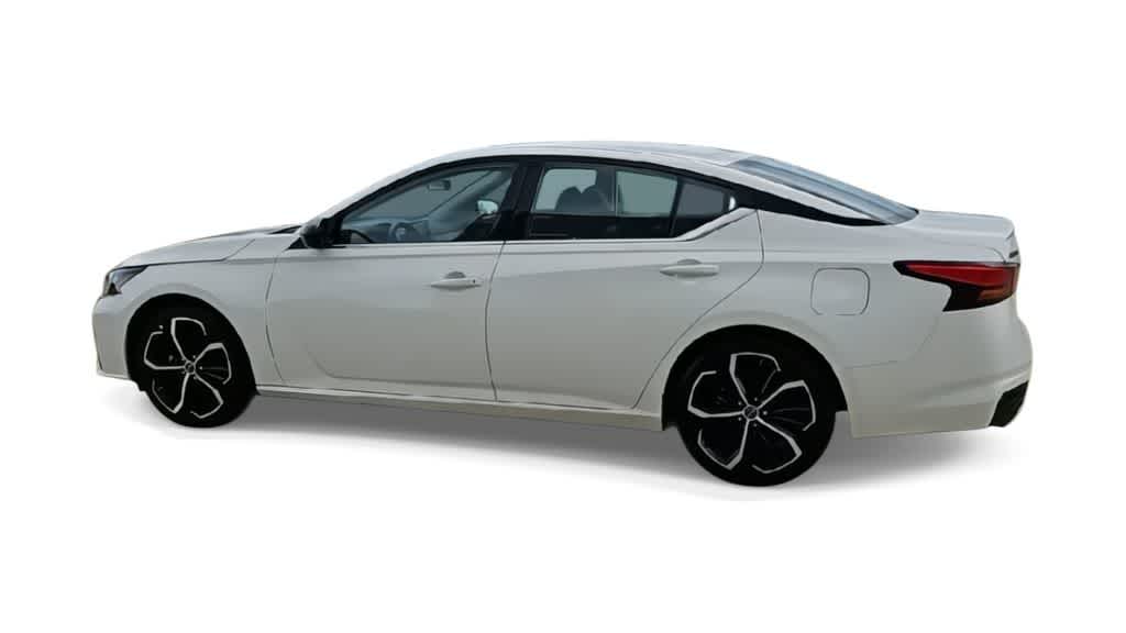 Thumbnail: 2024 Nissan Altima - 5