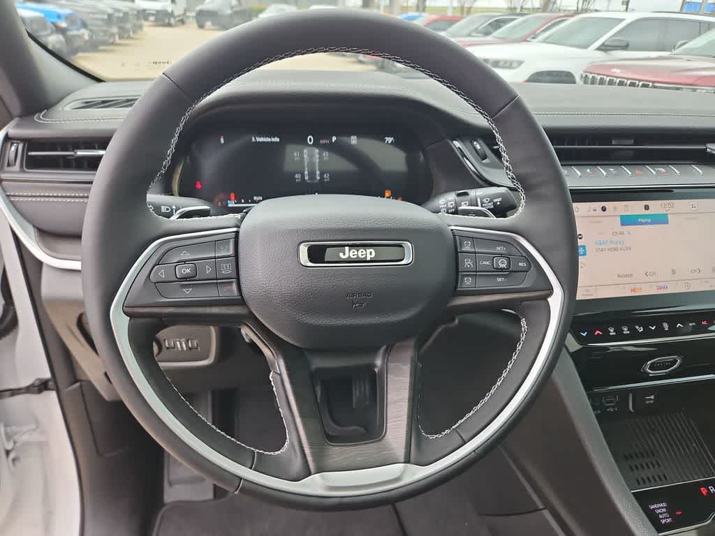 Thumbnail: 2026 Jeep Grand Cherokee - 25