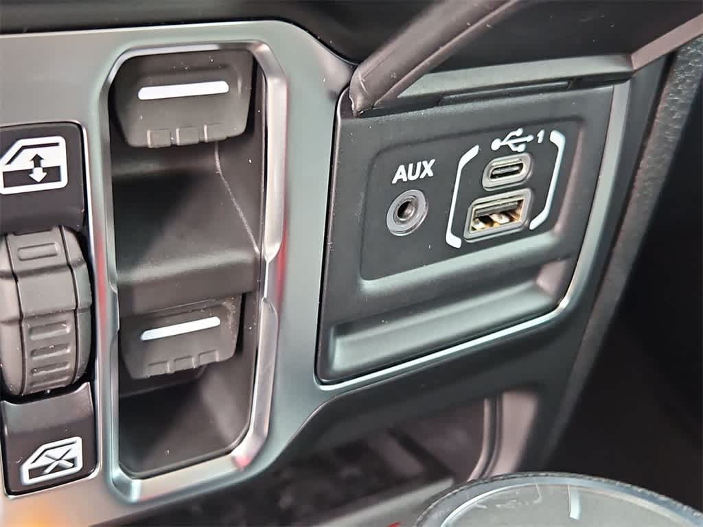 Thumbnail: 2026 Jeep Gladiator - 30