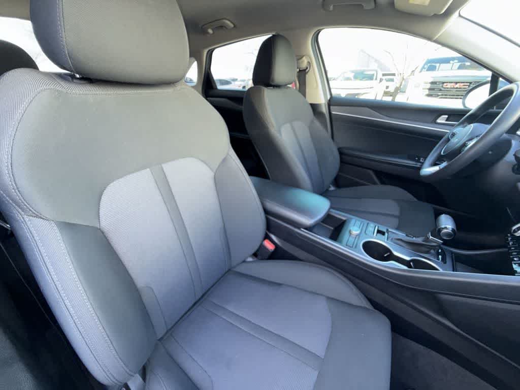 Thumbnail: 2022 Kia K5 - 14