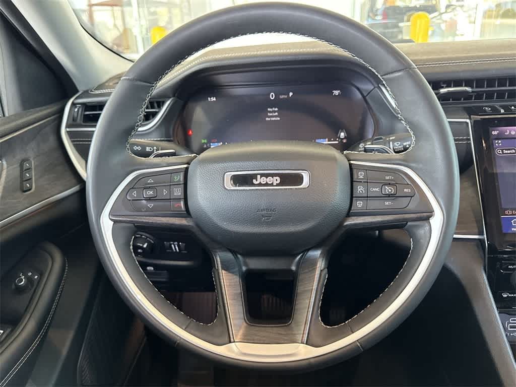 Thumbnail: 2023 Jeep Grand Cherokee - 18