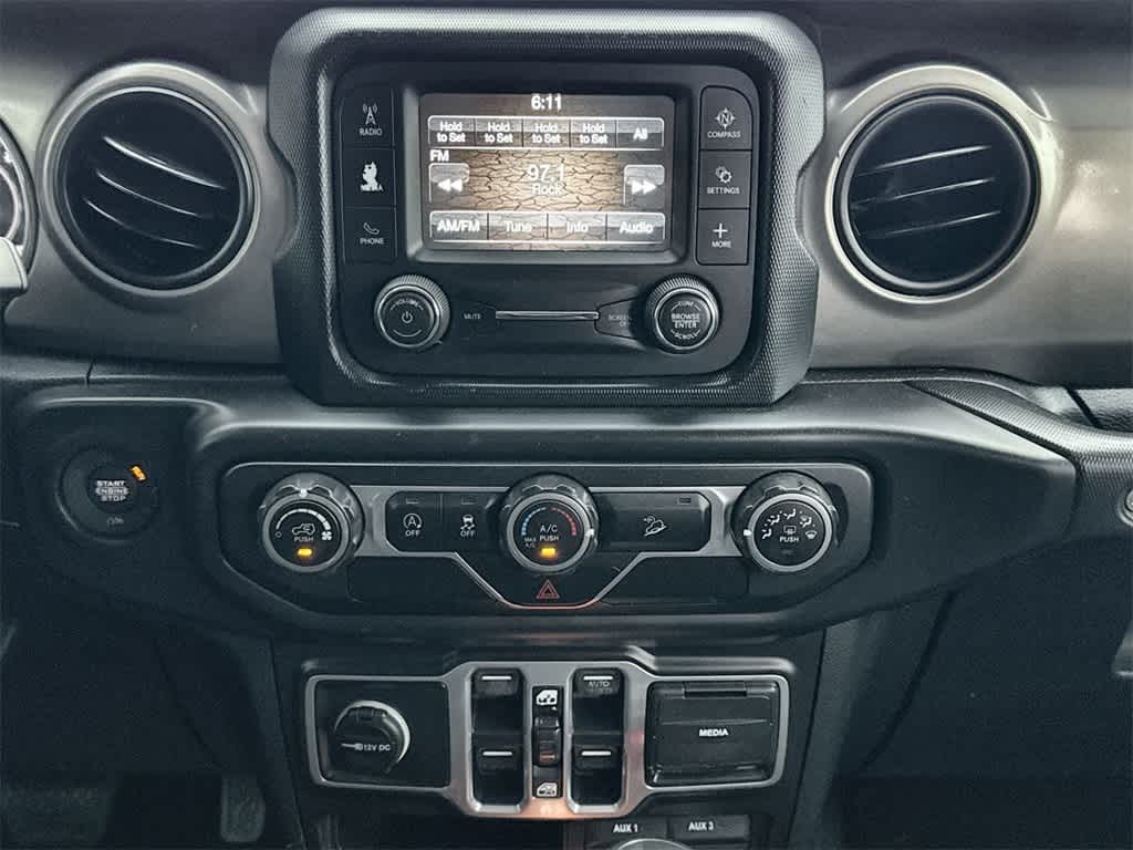 Thumbnail: 2018 Jeep Wrangler - 16