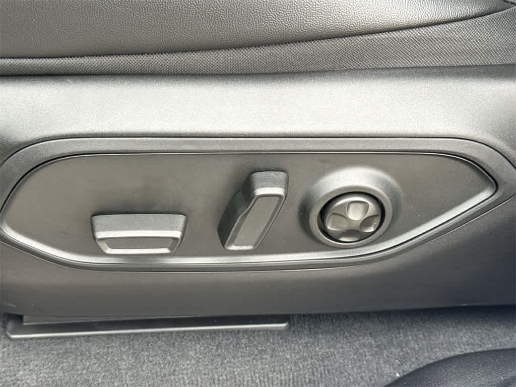 Thumbnail: 2025 Jeep Grand Cherokee - 25