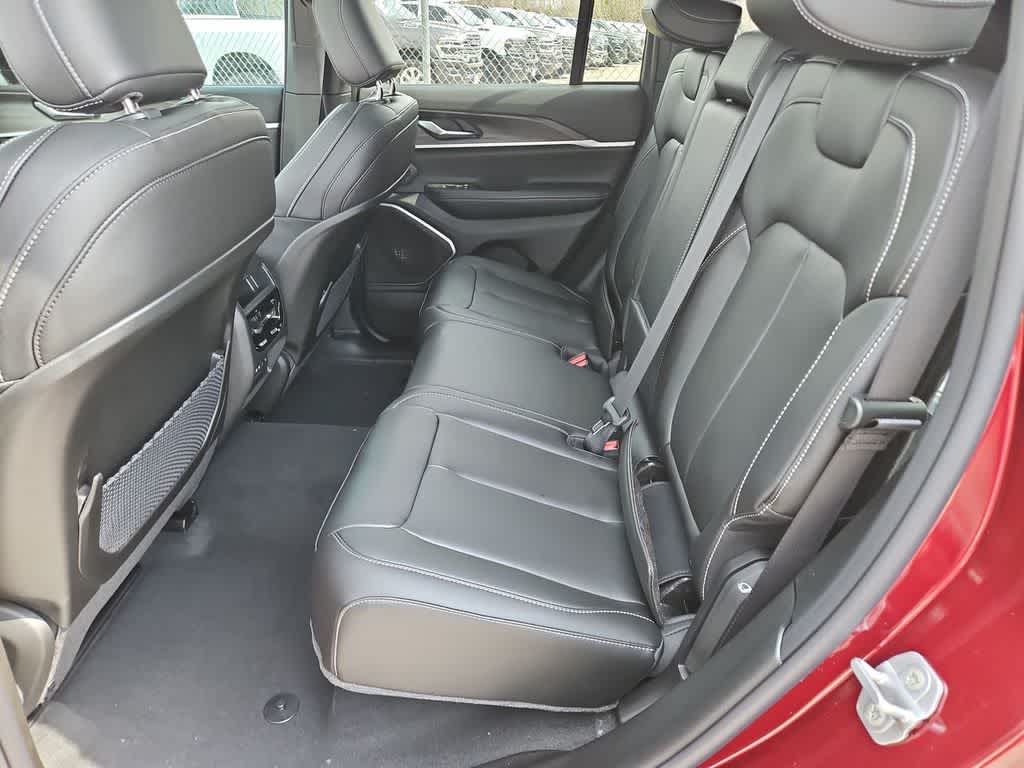 Thumbnail: 2026 Jeep Grand Cherokee - 21